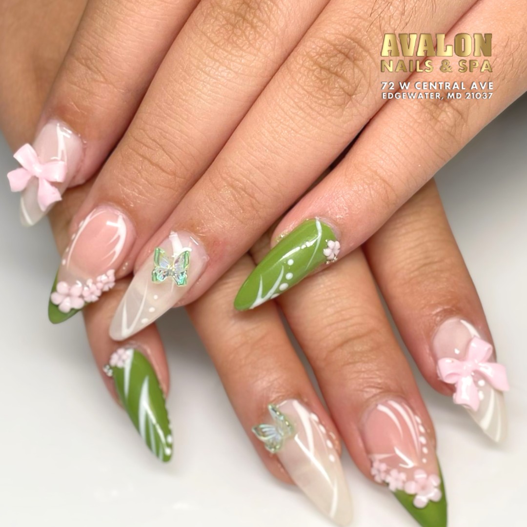 Trending Nails April 2026